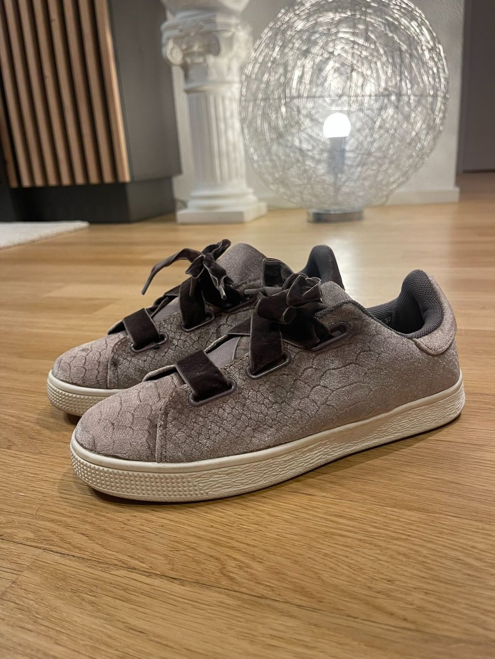 Scarpe da donna: -Sneakers Samt-look, Gr. 37 – Usato da Rheineck venduto da FGeissler 3