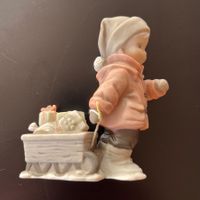Kim Anderson Figur Mädchen mit Schlitten