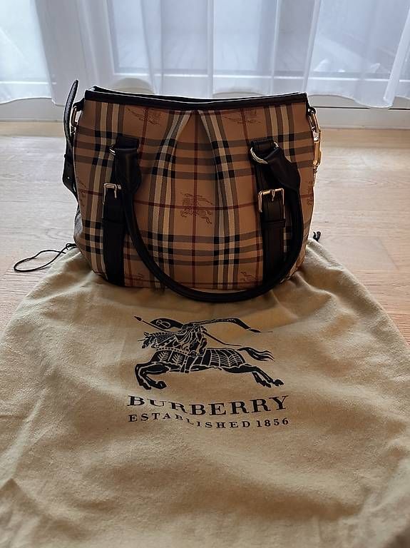Burberry Taschen: Originale Burberry Tasche – Gebraucht aus Münchwilen TG von Sandra_888