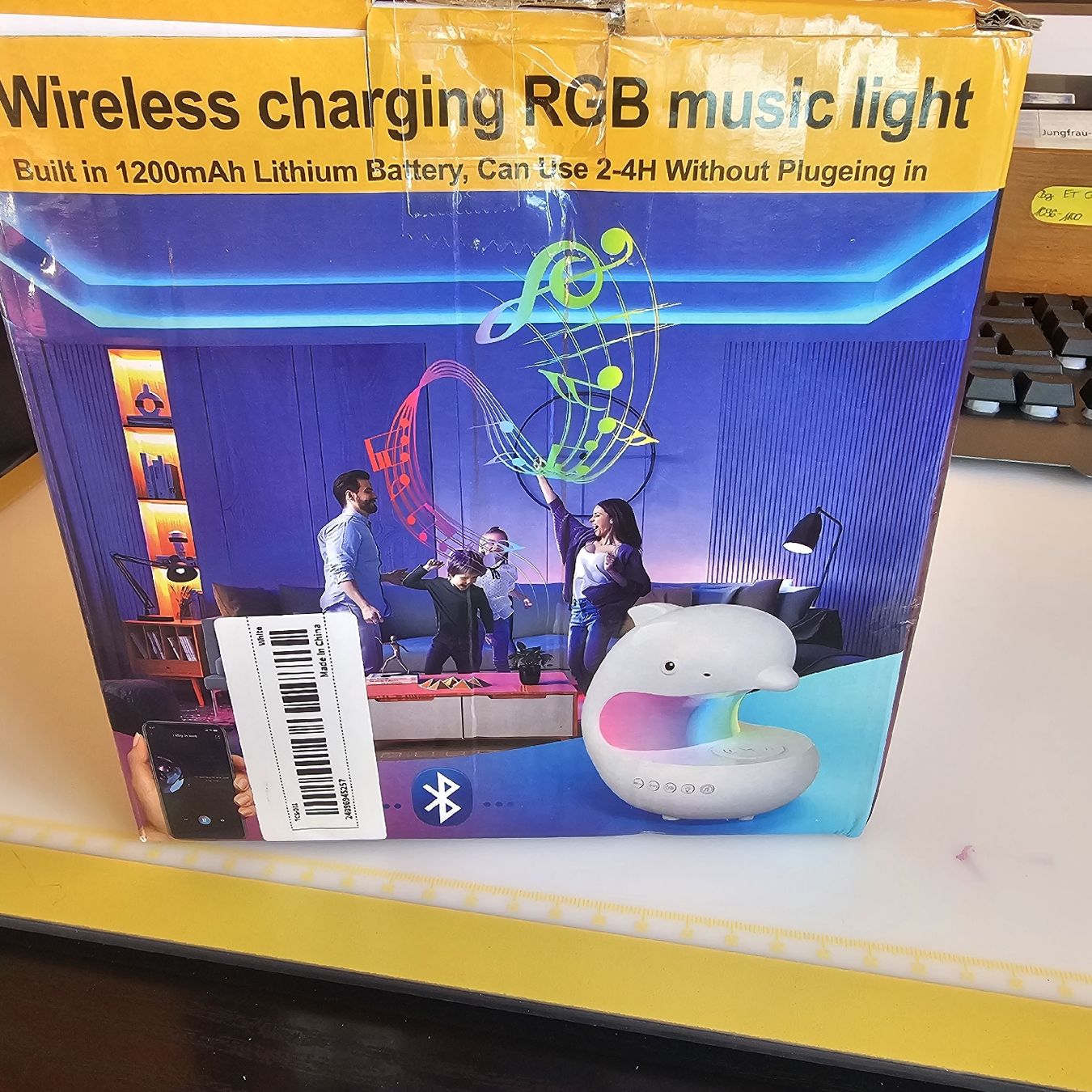 Lampes: WIRELESS CHARGING RGB MUSIC LIGHT IN WEISS – Neuf avec emballage d'origine à Dintikon par bonita099 2