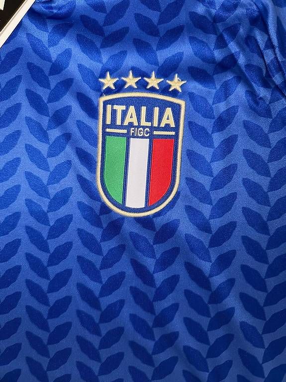Adidas Canottiere & Pantaloni: Italien Trikot – Usato da Ittigen venduto da tij_dvs7 2