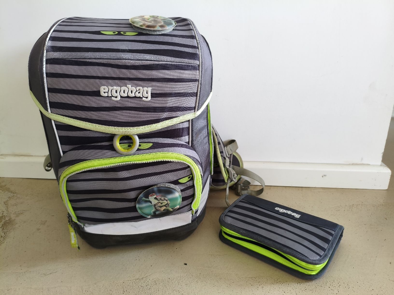 Ergobag Sacs & sacs à dos: Ergobag Schultheke und Etui – D'occasion à Bottenwil par jud_y8c9