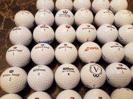 40 Stück Golfbälle der Marke Wilson Staff