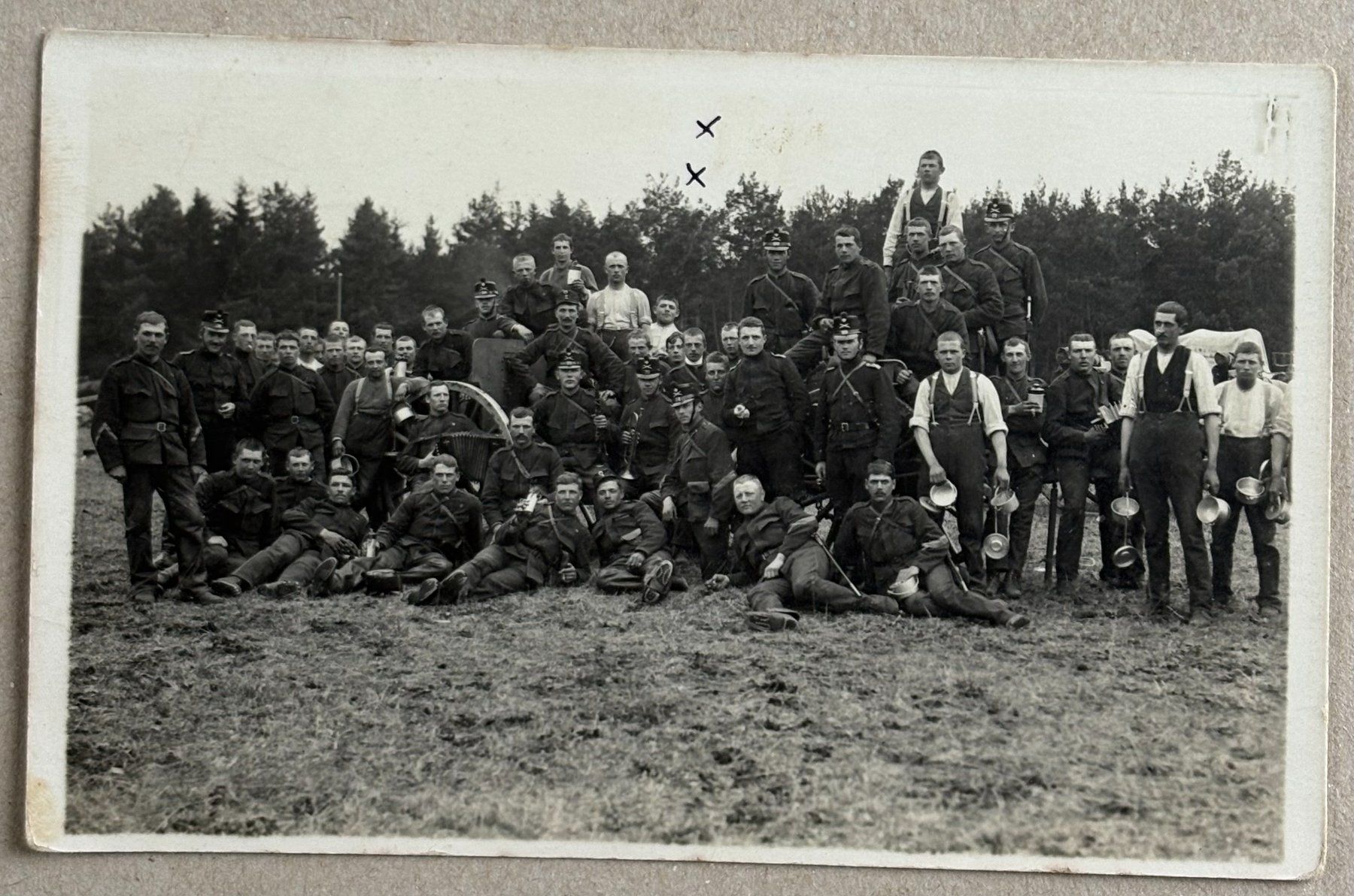 Cartoline postali: SCHWEIZER ARMEE SOLDATEN IM FELDE 1913 – Usato da Ostermundigen venduto da Wyatt-Earp
