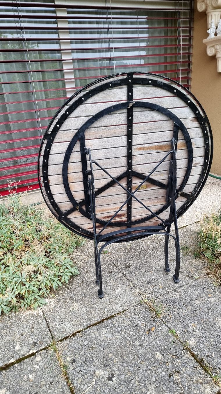 Garpa Tavoli: GARPA FONTENAY Teaktisch 90 cm – Usato da Twann venduto da MW51 5
