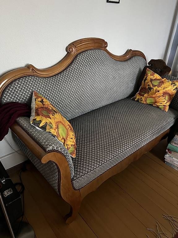 Sofas: Altes restauriertes Sofa – Gebraucht aus Lyss von tba_myd7