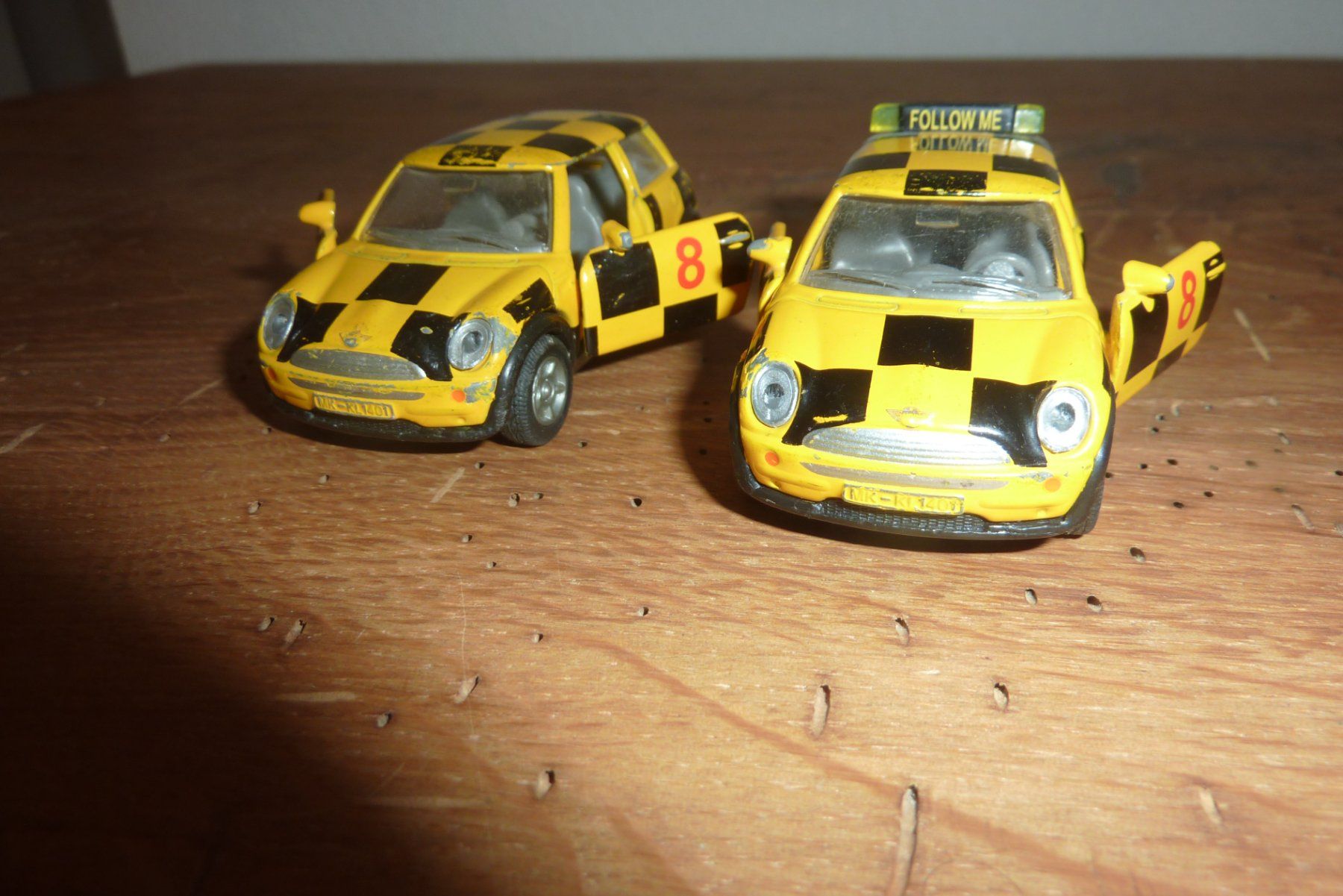 Giocattoli: Mini Cooper, 2 Spielautos, gelb, schwarz – Usato da Lausen venduto da akira003 1