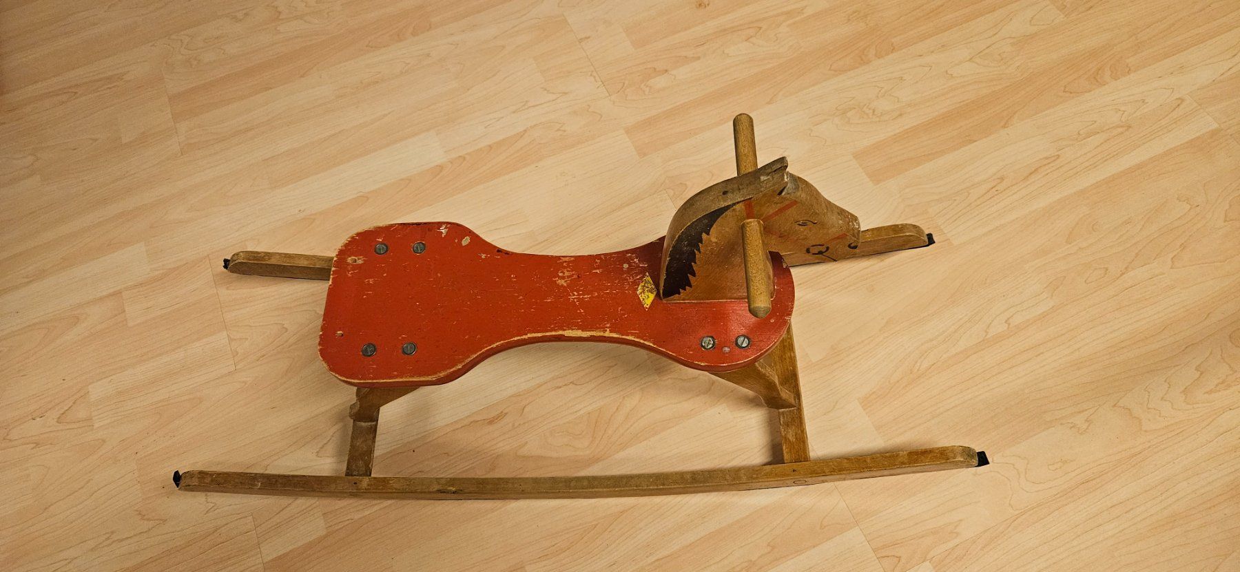 Giocattoli: Antikes Schaukelpferd aus Holz – Usato da Winterthur venduto da menzi1980