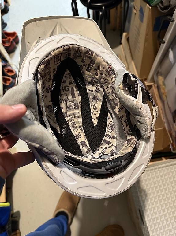 Casques: Casque de ski / snowboard  – D'occasion à Bernex par jgsxr 2