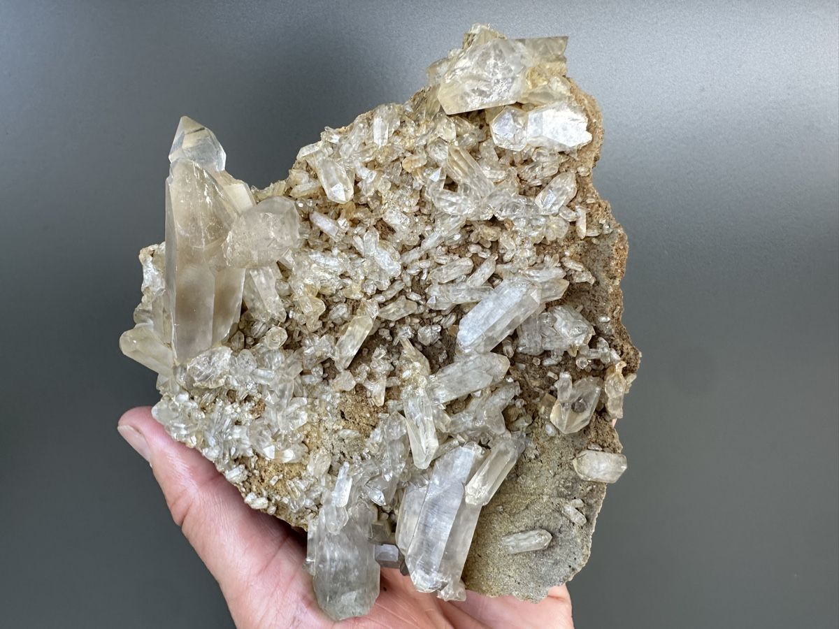 Mineralien & Heilsteine: Heller Rauchquarz Val Cavardiras – Gebraucht aus Oberuzwil von Crystall0