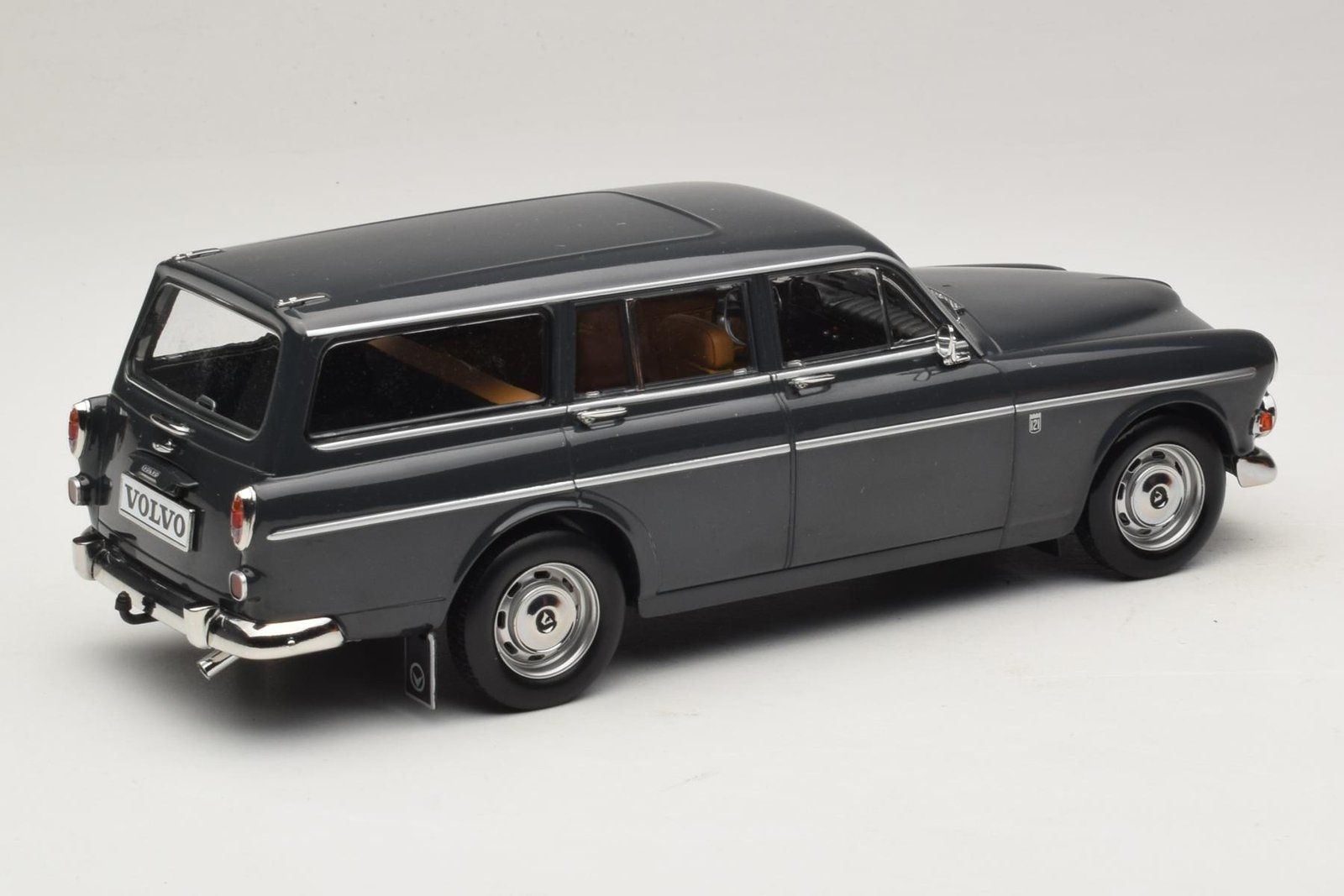 Volvo Modellini d'auto: Volvo Amazon Break Graphite Grey 1:18 Norev NEU – Nuovo e nell'imballaggio originale da Oberrüti venduto da tomluethi 1