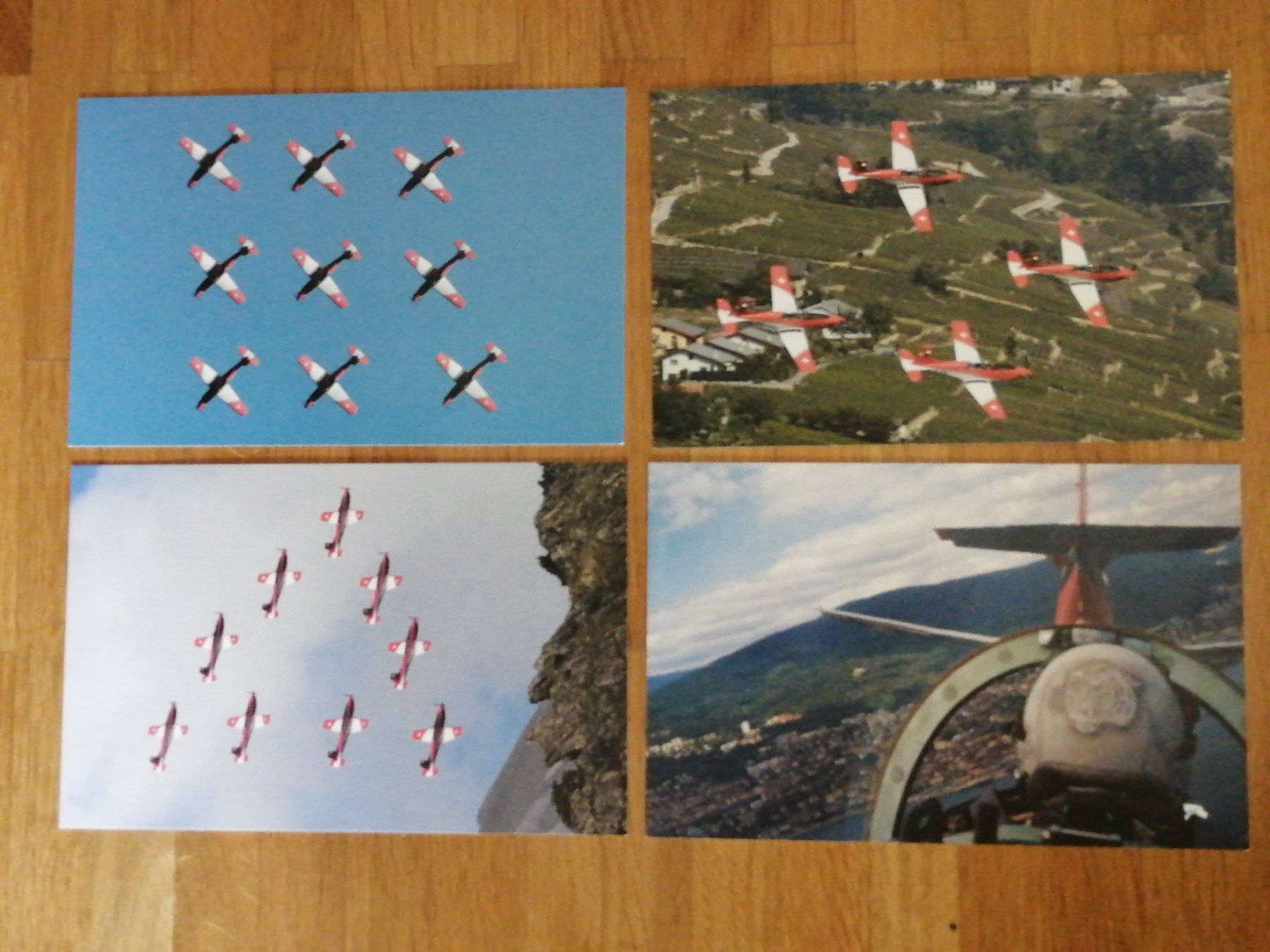 Cartoline postali: 4x AK PC-7 Team Kunstflugstaffel Schweizer Luftwaffe – Usato da Aesch BL venduto da Opirol