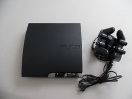 PS3 Consolle  mit 2 Controller und ladestation