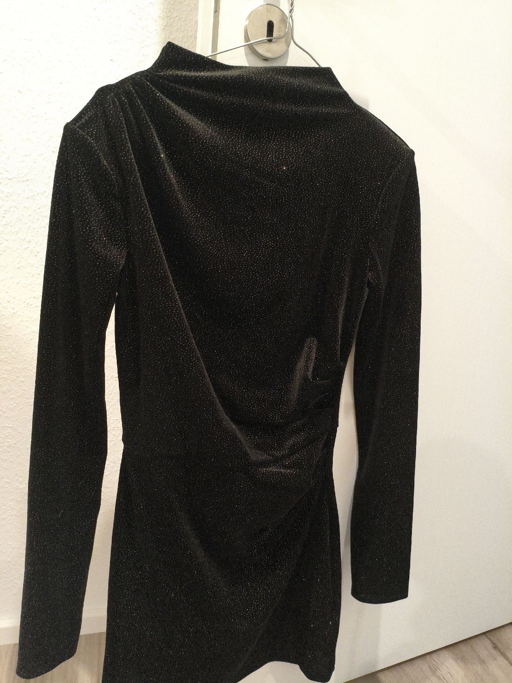 H&M Vestiti: vestito con spalline e glitter – Usato da Bioggio venduto da OresteIronix 1