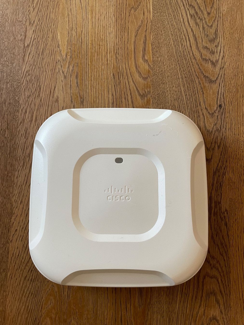 Cisco Modems & Router: Cisco AIR-AP3702I-UXK9 Access Point – Gebraucht aus Bülach von tiagodcc