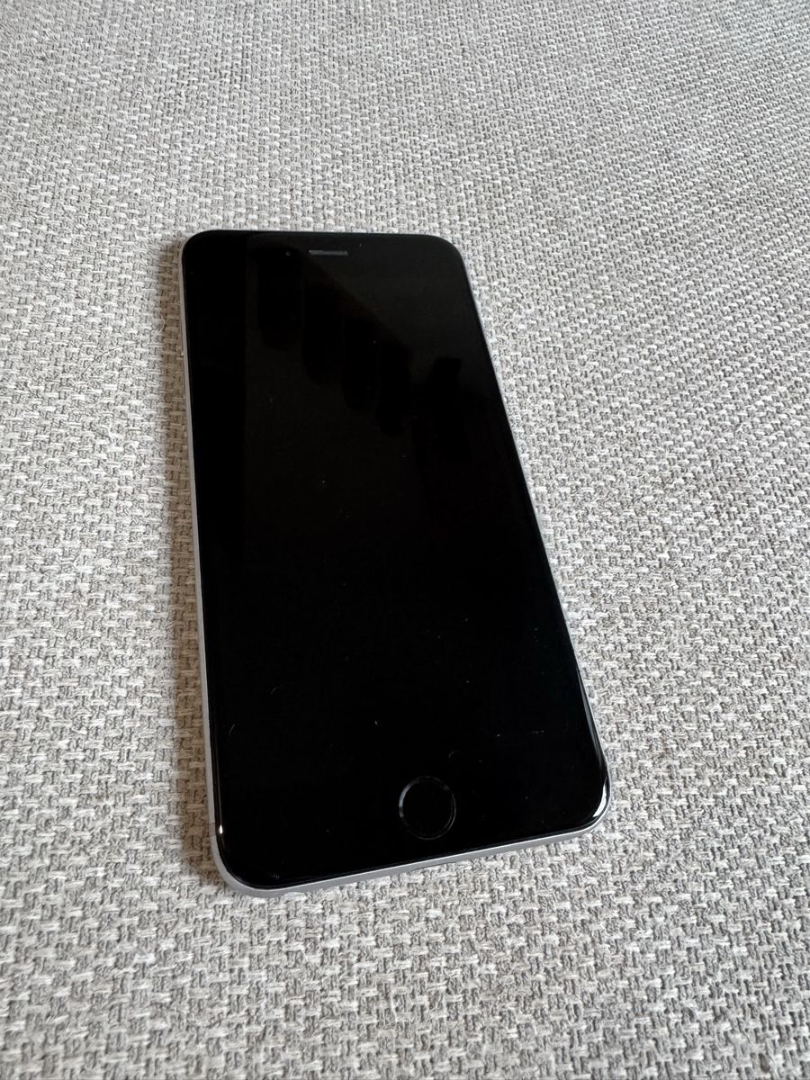 Apple Portables: Apple iPhone 6 Plus – Défectueux à Zürich par MHW23