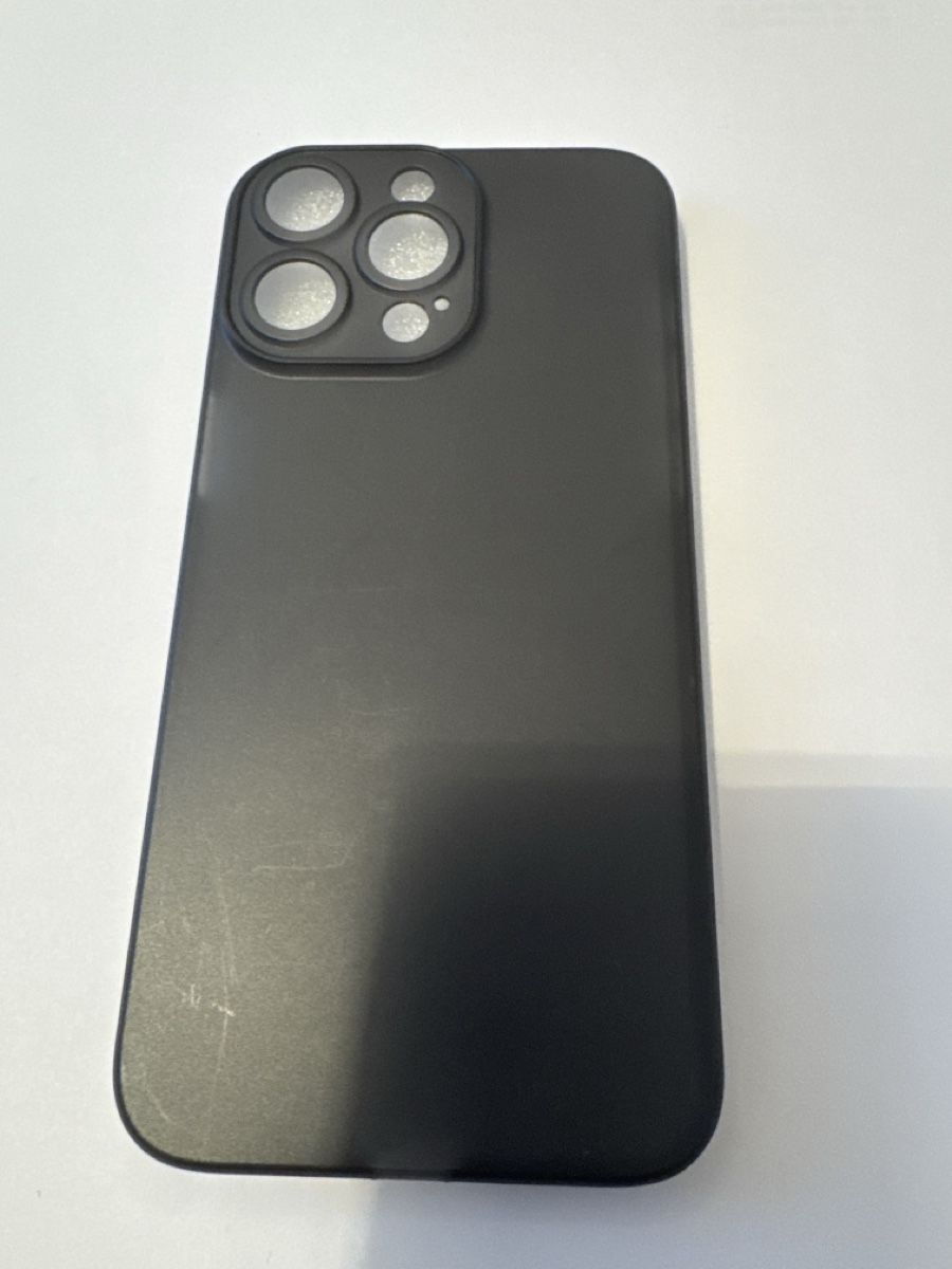 Apple Cover & Protezioni schermo: Iphone 15 Pro Max Hülle – Usato da Volketswil venduto da Leoo.