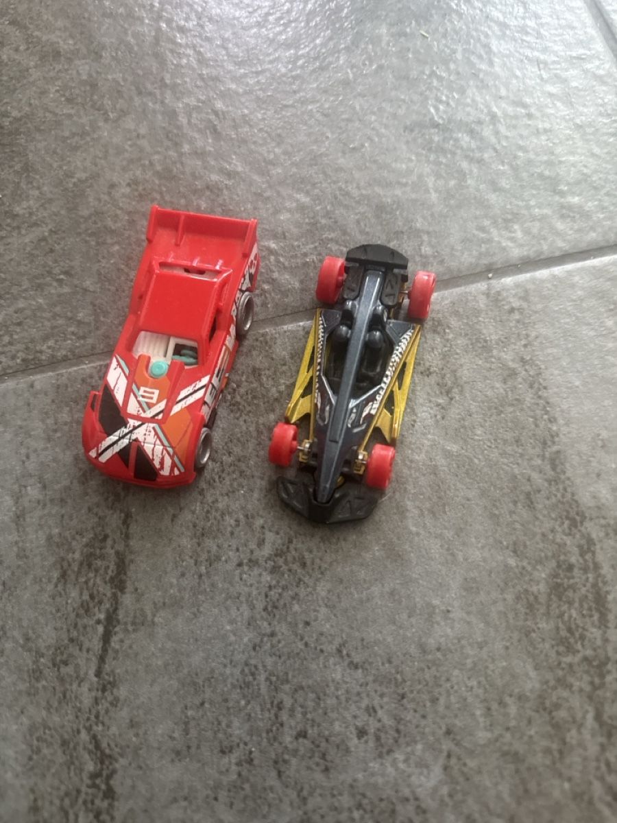 Hot Wheels Spielzeuge: Hot wheels Autos 15 Stück – Gebraucht aus Zermatt von papillonbea 2