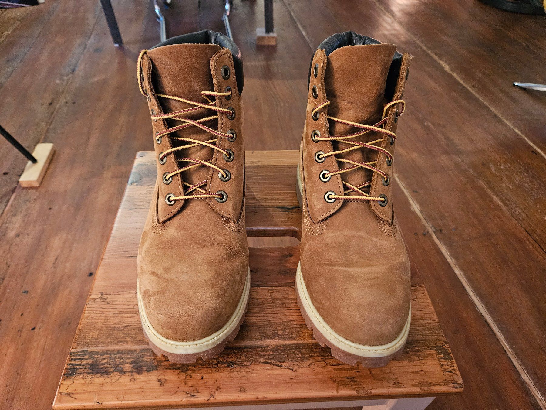 Timberland Scarpe da uomo: Timberland 6-Inch Boots Gr43 – Usato da Zürich venduto da Teppich.