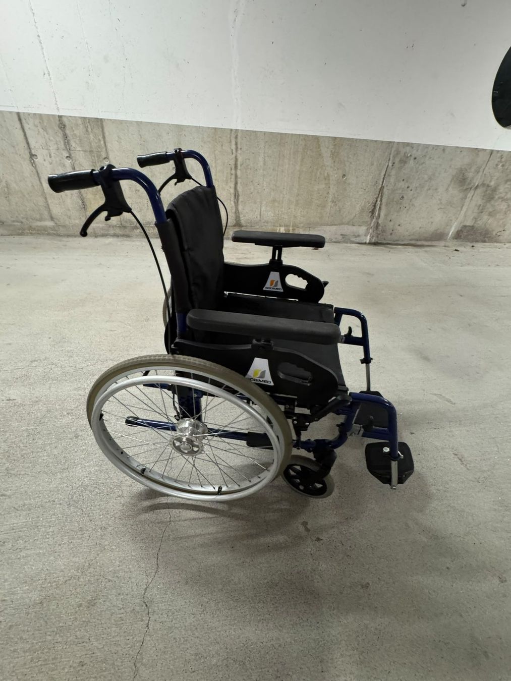 Chaises roulantes: Rollstuhl – D'occasion à Nürensdorf par Maesesport 3
