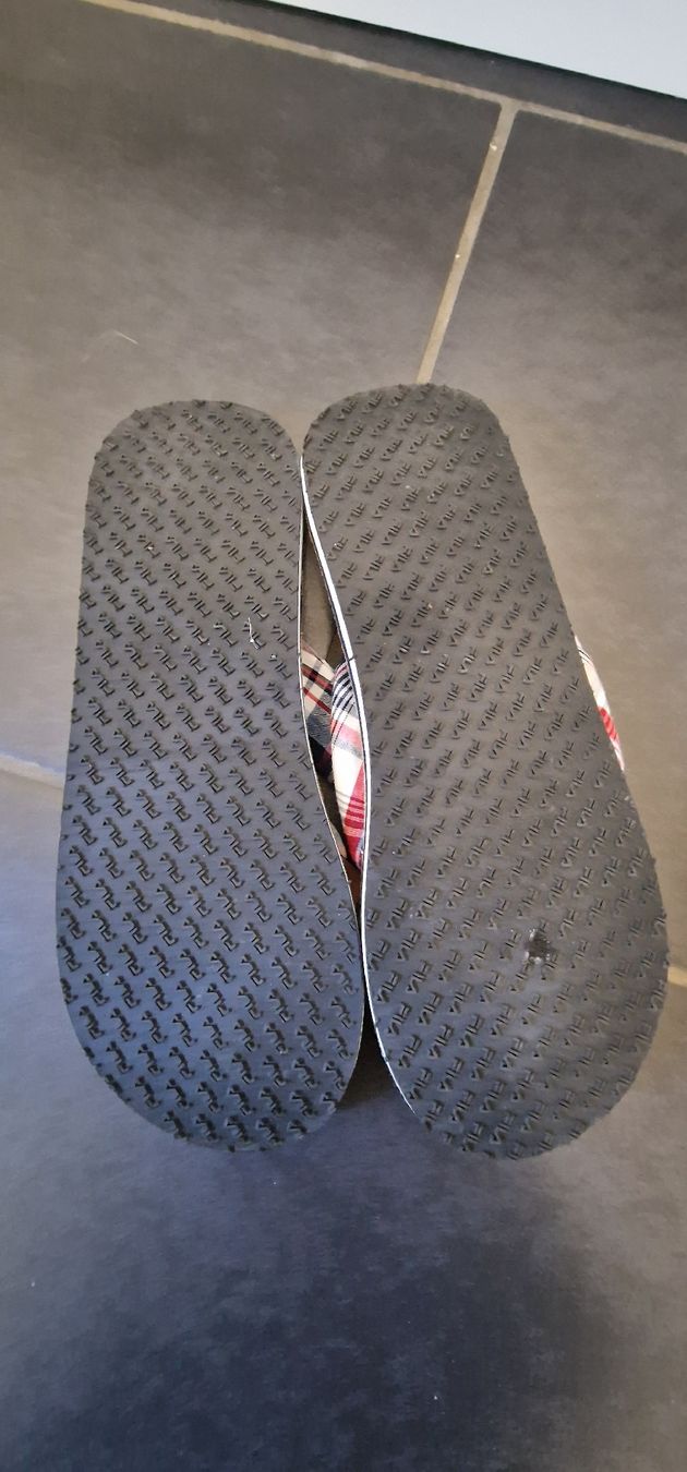 Skechers Scarpe da donna: FlipFlops Sketchers, Fila – Usato da Oftringen venduto da bin_2wk8 1