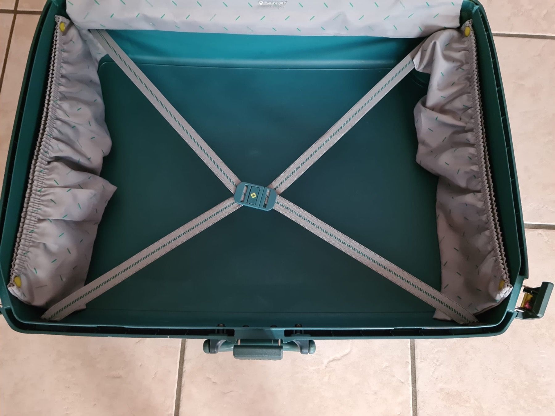 Samsonite Sonstige Reisekoffer & Reisetaschen: Samsonite Koffer und Beauty Case – Gebraucht aus Dörflingen von  2