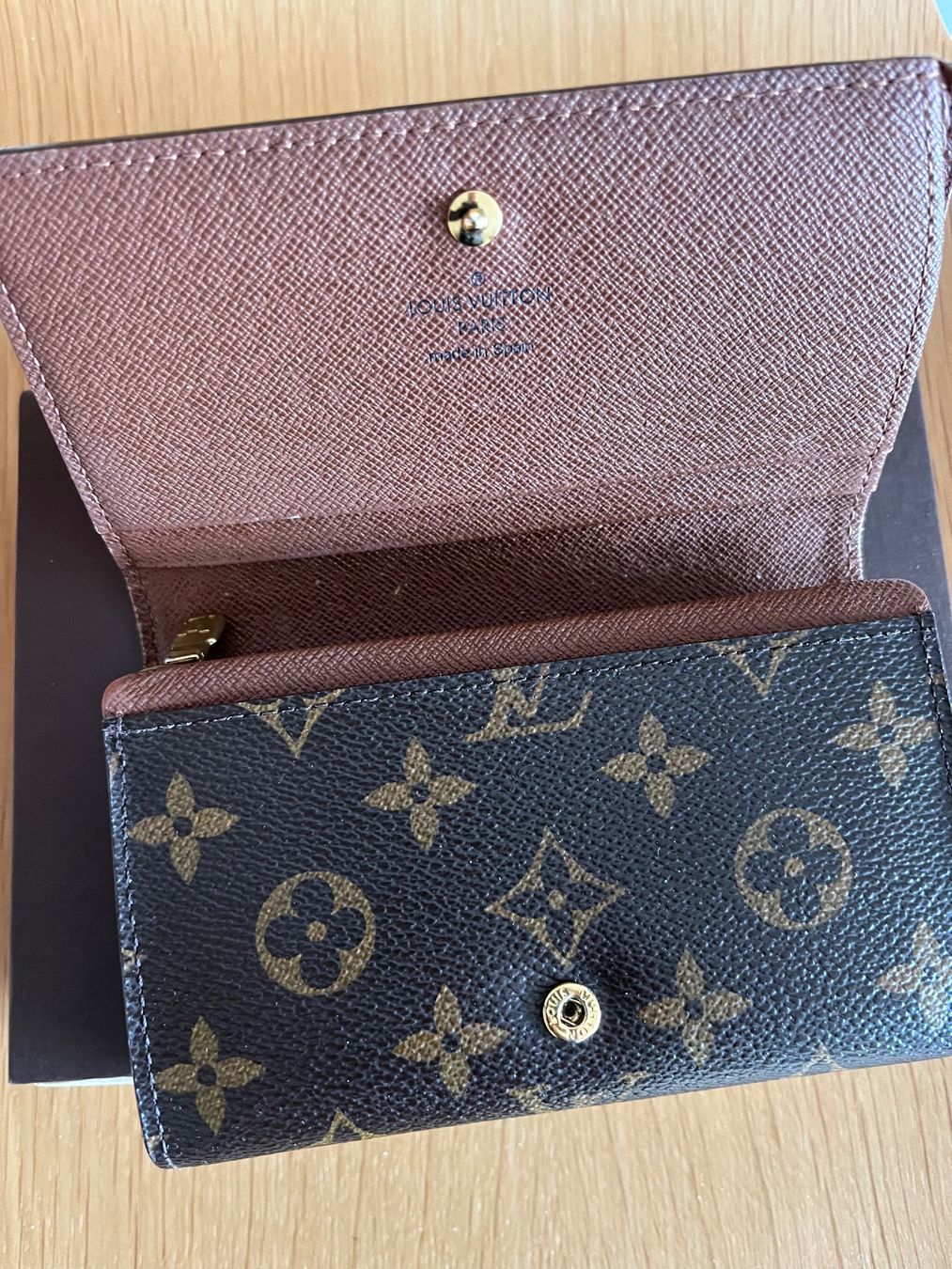 Louis Vuitton Portamonete: LOUIS VUITTON PORTEMONNAIE TRÉSOR MONOGRAM – Usato da Zollikon venduto da Svch 2