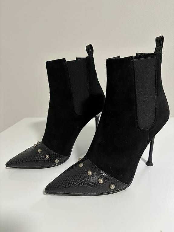 Scarpe da donna: Stivaletti Anna Ripamonti  – Usato da Soazza venduto da afa_r6cx 1