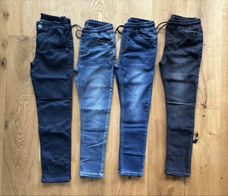 3 NEUE, UNGETRAGENE Jeans von Next und 1 Hose von WE in 140