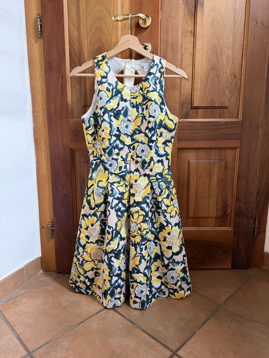 H&M Vestiti: Vestito – Usato da Carabbia venduto da Kiwi.2012