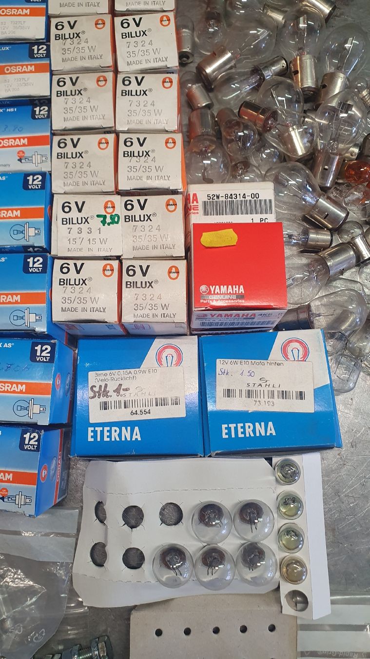 Mofa-Ersatzteile: Glühbirnen-Konvolut – Neu und originalverpackt aus Maienfeld von RobofixAG 3