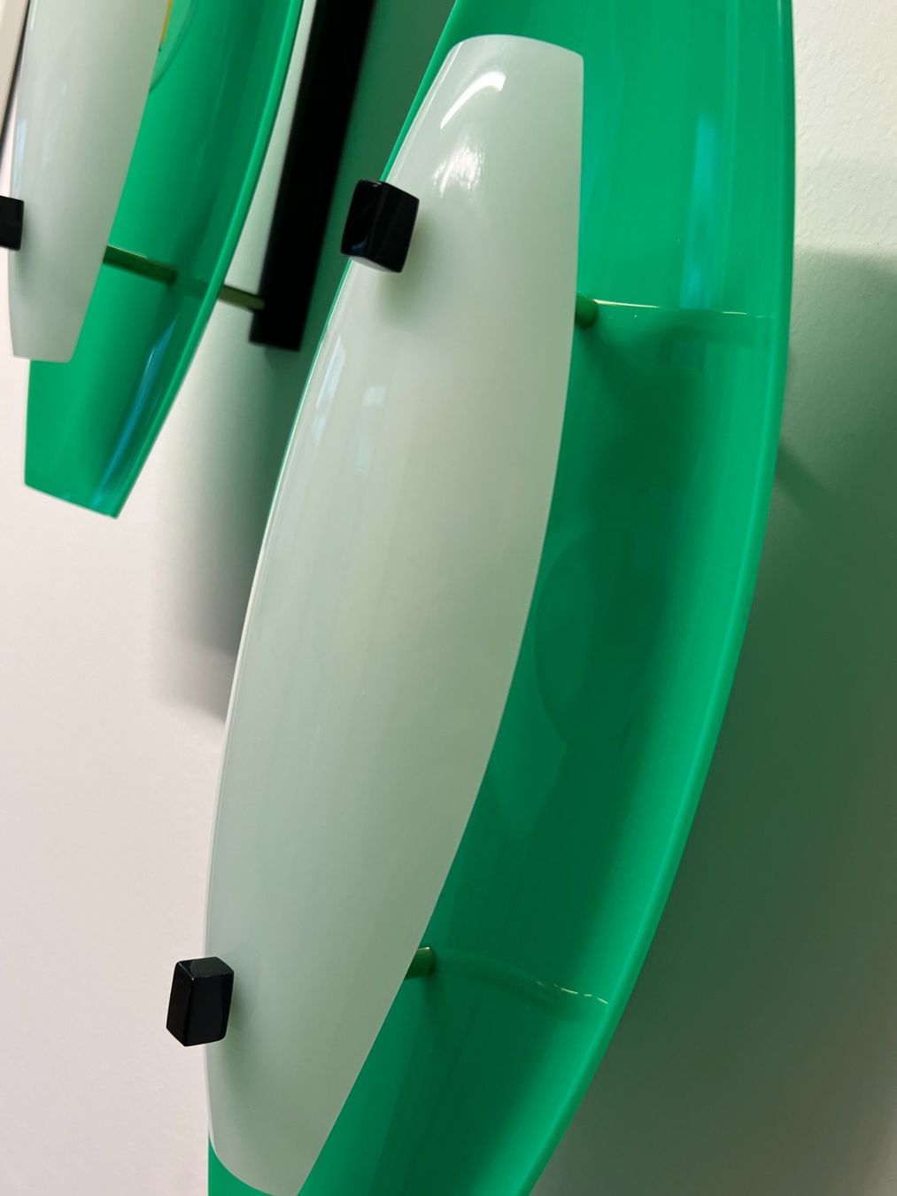 Guzzini Lampade: Harvey Guzzini Wandleuchte 1970 – Usato da Pregassona venduto da ModernistaCH 4