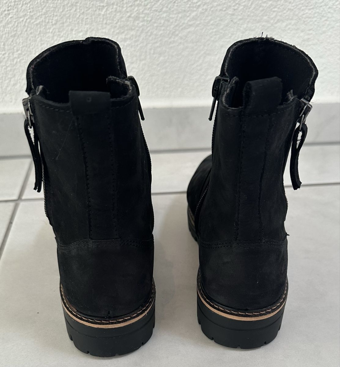 Damenschuhe: Stiefeletten schwarz Grösse 38 – Neu (gemäss Beschreibung) aus Münsingen von Innchen 3