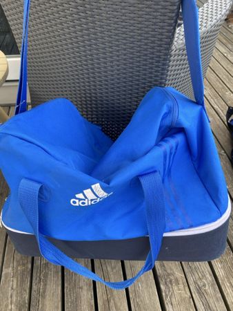 Adidas Reisetasche blau guter Zustand