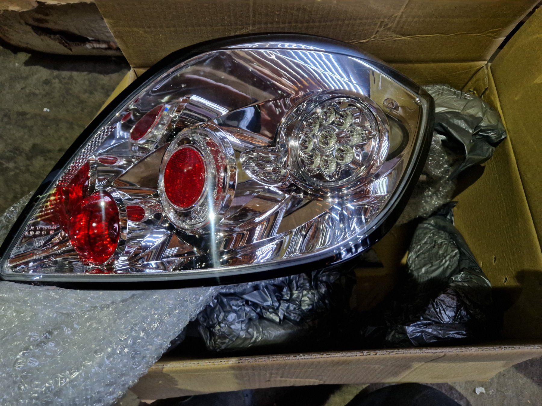 Opel Fari: Opel Astra H Rückleuchten LED Neu!! – Nuovo e nell'imballaggio originale da Dottikon venduto da zepterAG