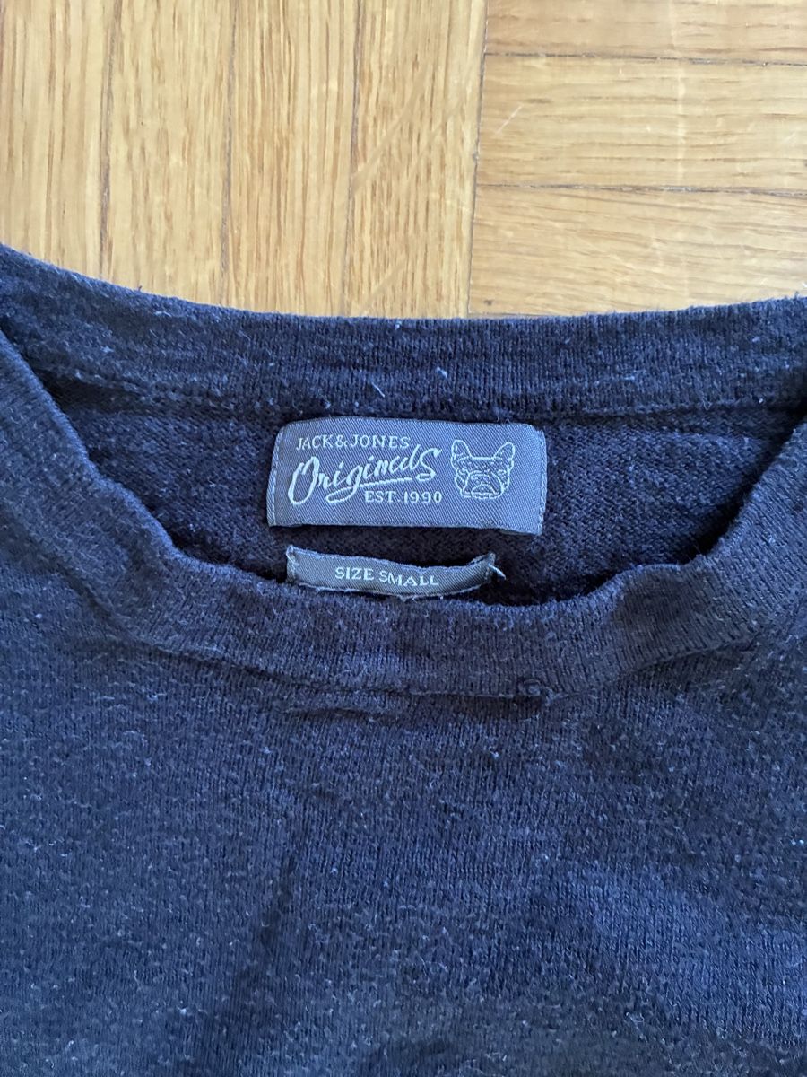 Pullover & Sweatshirts: Pullover 2 Stück – Gebraucht aus Emmenbrücke von nne_hm9j 2