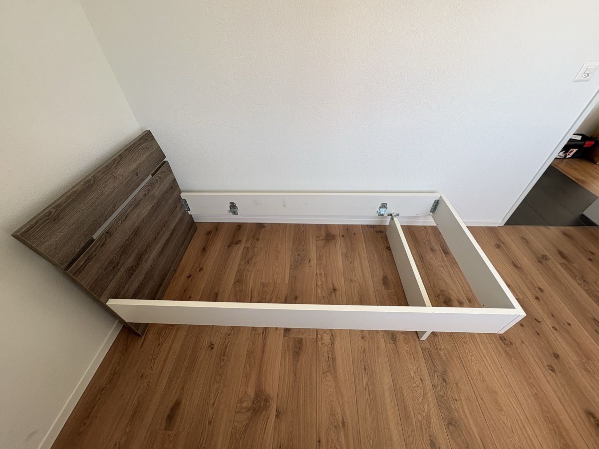 Letti: Bettgestell 90 x 200 – Usato da Winterthur venduto da jajaegal 2