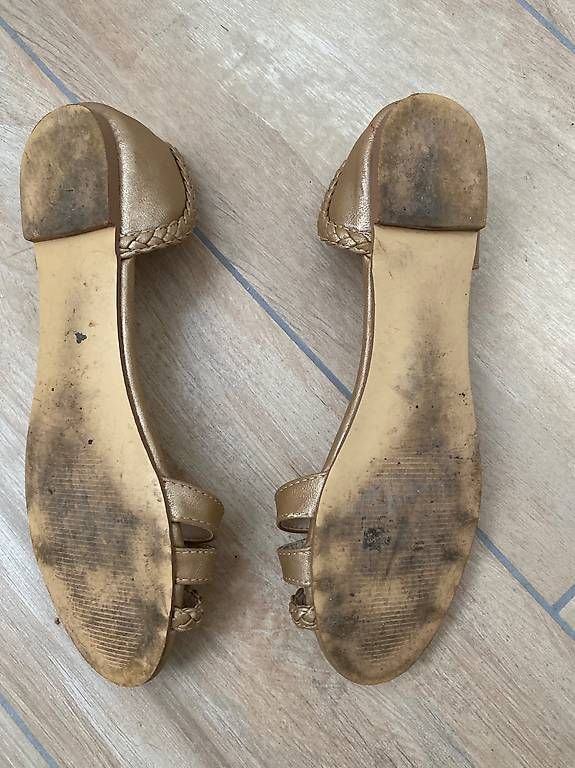 La Redoute Damenschuhe: goldene Ballerinas Gr. 39 – Gebraucht aus Hausen AG von corinne_g 2
