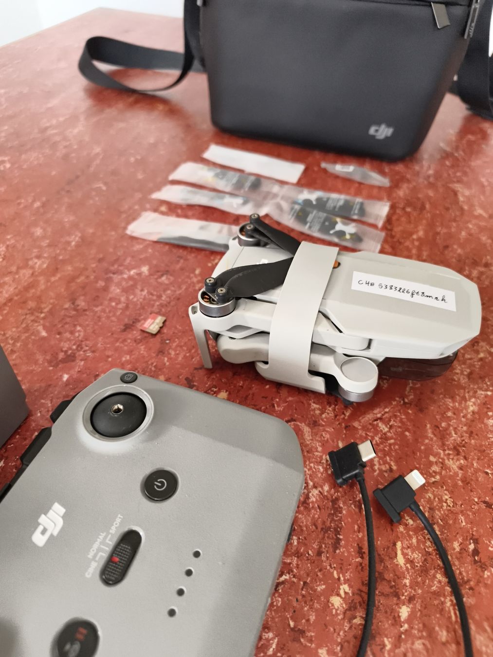 DJI Modellismo RC: DJI Mini 2 Fly more combo- excellent condition- 3 batteries – Usato da Vevey venduto da Miss_Tick 1