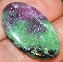 Cabochon L-9056 – Rubin Zoisit oval ca. 29x19mm
