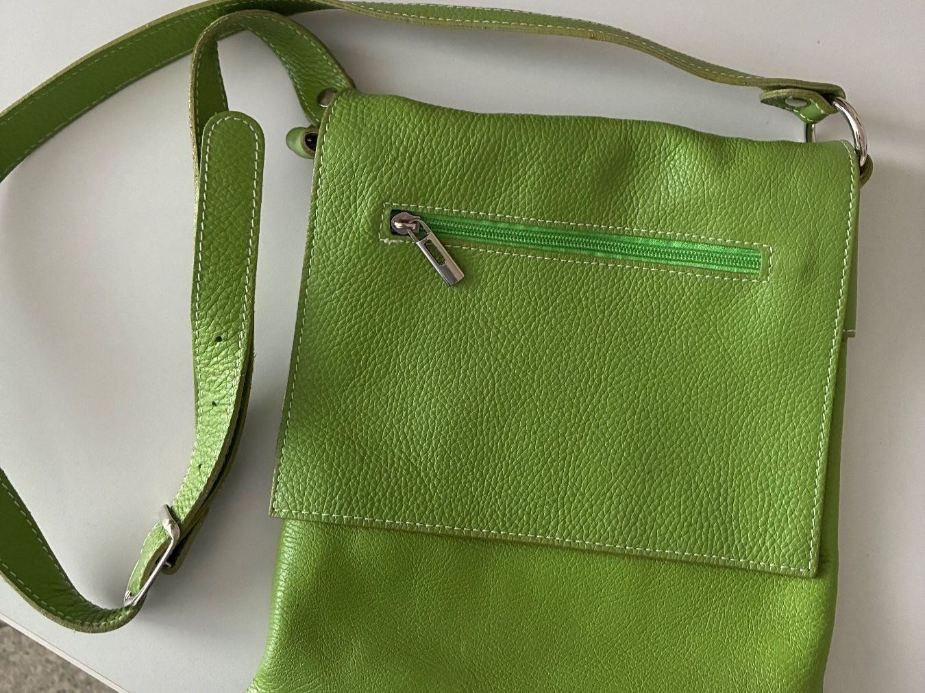 Borse da donna: Umhängetasche Leder – Nuovo (secondo la descrizione) da Oensingen venduto da Soladore