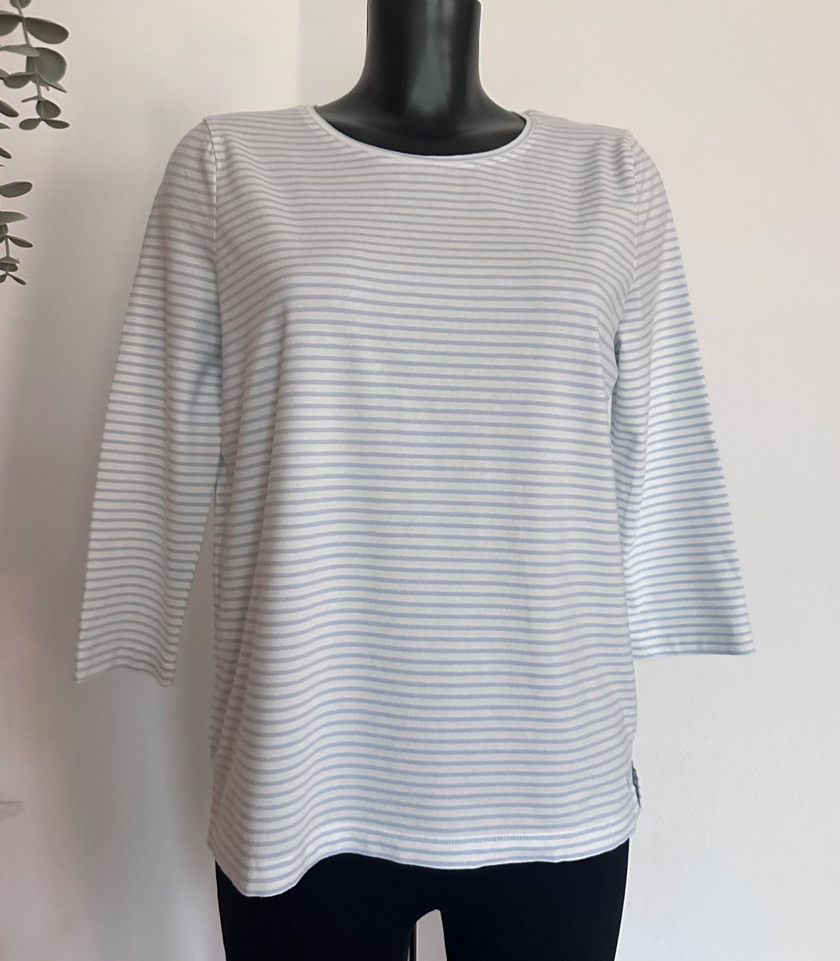 Gerry Weber Pullover & Sweatshirts: TOP 💜 Gr 42 GERRY WEBER Pullover hellblau weiss – Gebraucht aus Rickenbach b. Wil von sunneschii_
