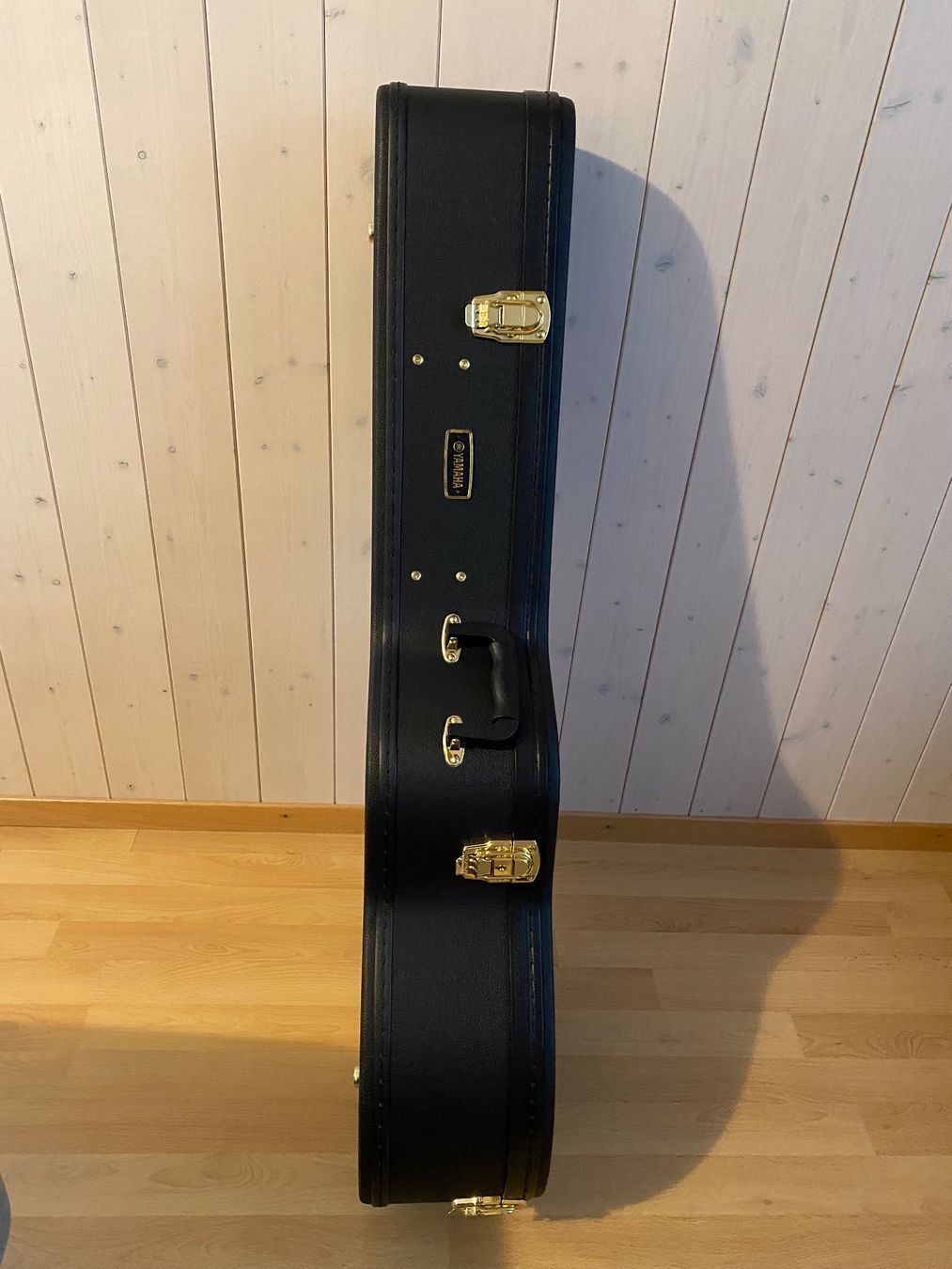 Yamaha Strumenti musicali: Yamaha Gitarrencase AG3-HC – Nuovo e nell'imballaggio originale da Beckenried venduto da and_b729 1
