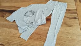 Pyjama hellgrau 152
