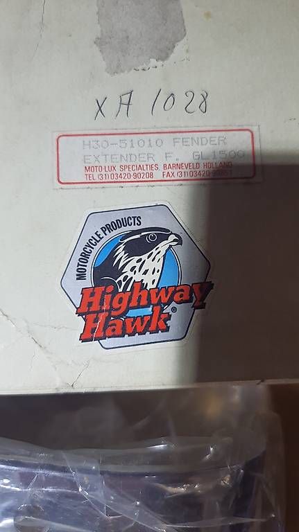 Tutti i ricambio per moto: Front fender Honda GL 1500 – Usato da Grabs venduto da Neuton 1