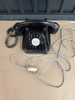 Altes Wählscheibentelefon schwarz Vintage 