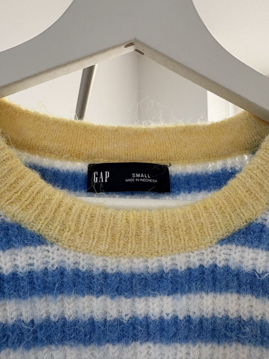 Gap Pulls & Sweat-shirts: Gap Pullover gestreift – D'occasion à Weisslingen par Ali_z8vw 1