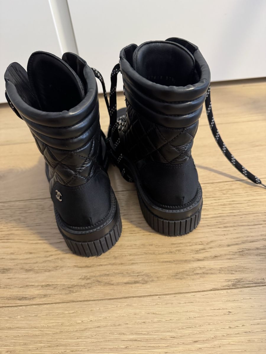 Chanel Chaussures femmes: Bottines Chanel Noir – D'occasion à Genève par hya_ccc8 3