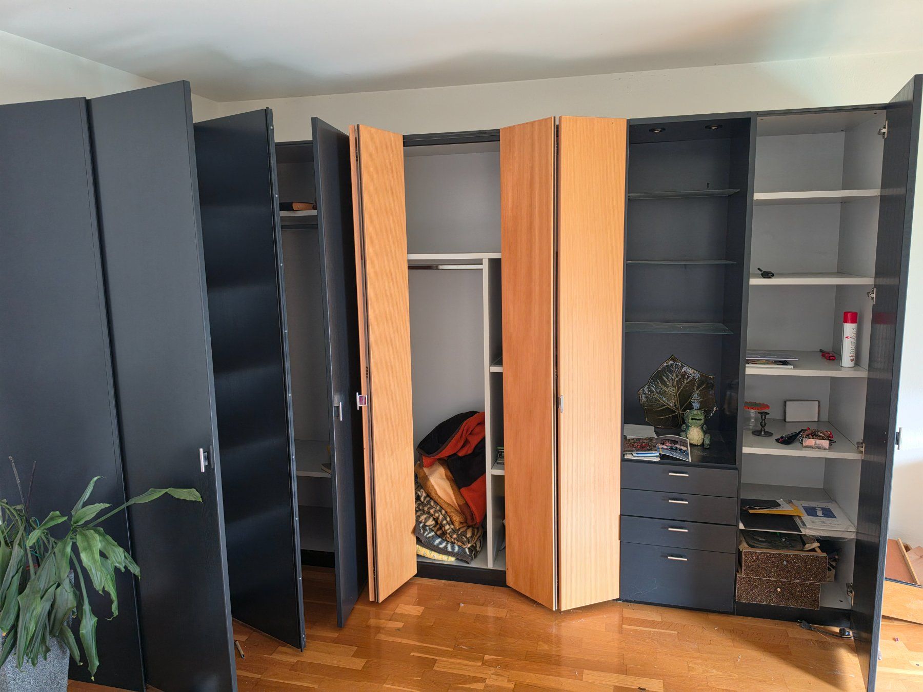 Armoires: Eckschrank – D'occasion à Adliswil par ReSiKl 1