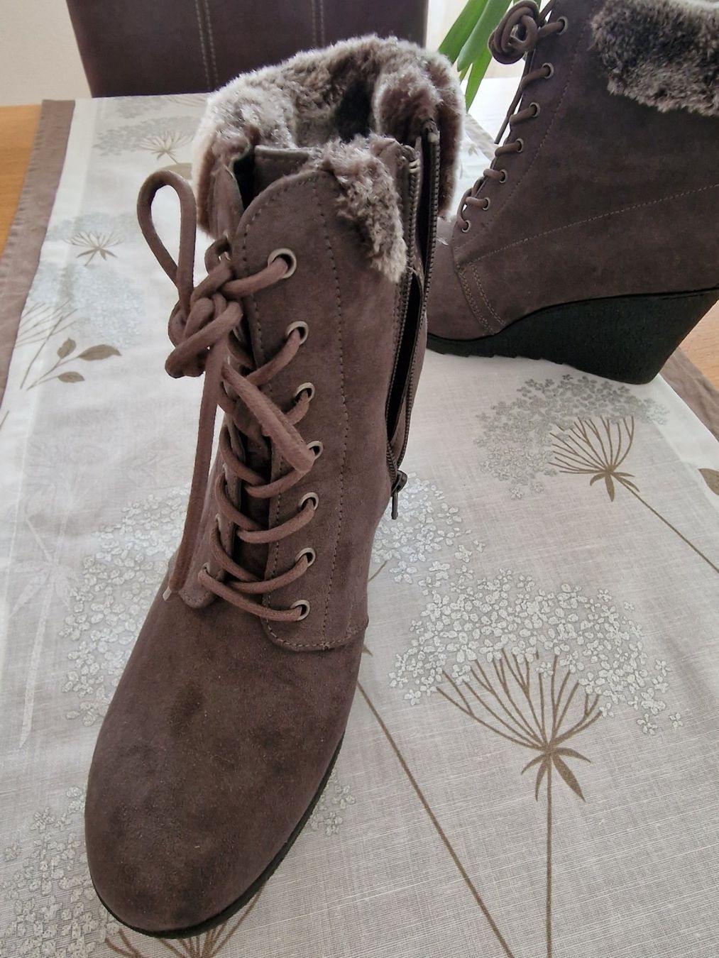 Chaussures femmes: Stiefeletten 40 – Neuf (Voir description) à Ottenbach par Claurin